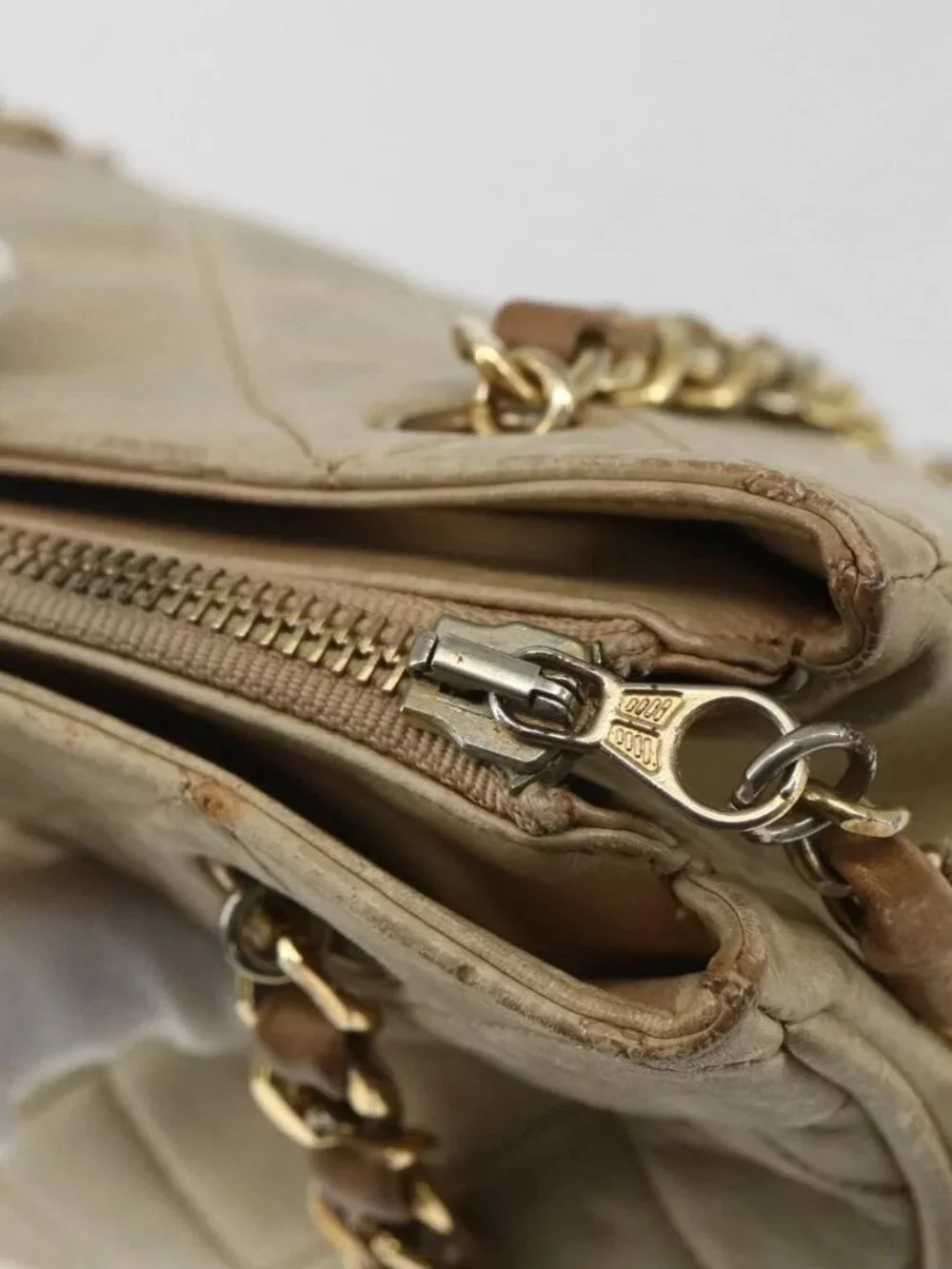 CHANEL Chain Matelasse Tote Bag Lamb Skin Beige Gold CC Auth bs32364